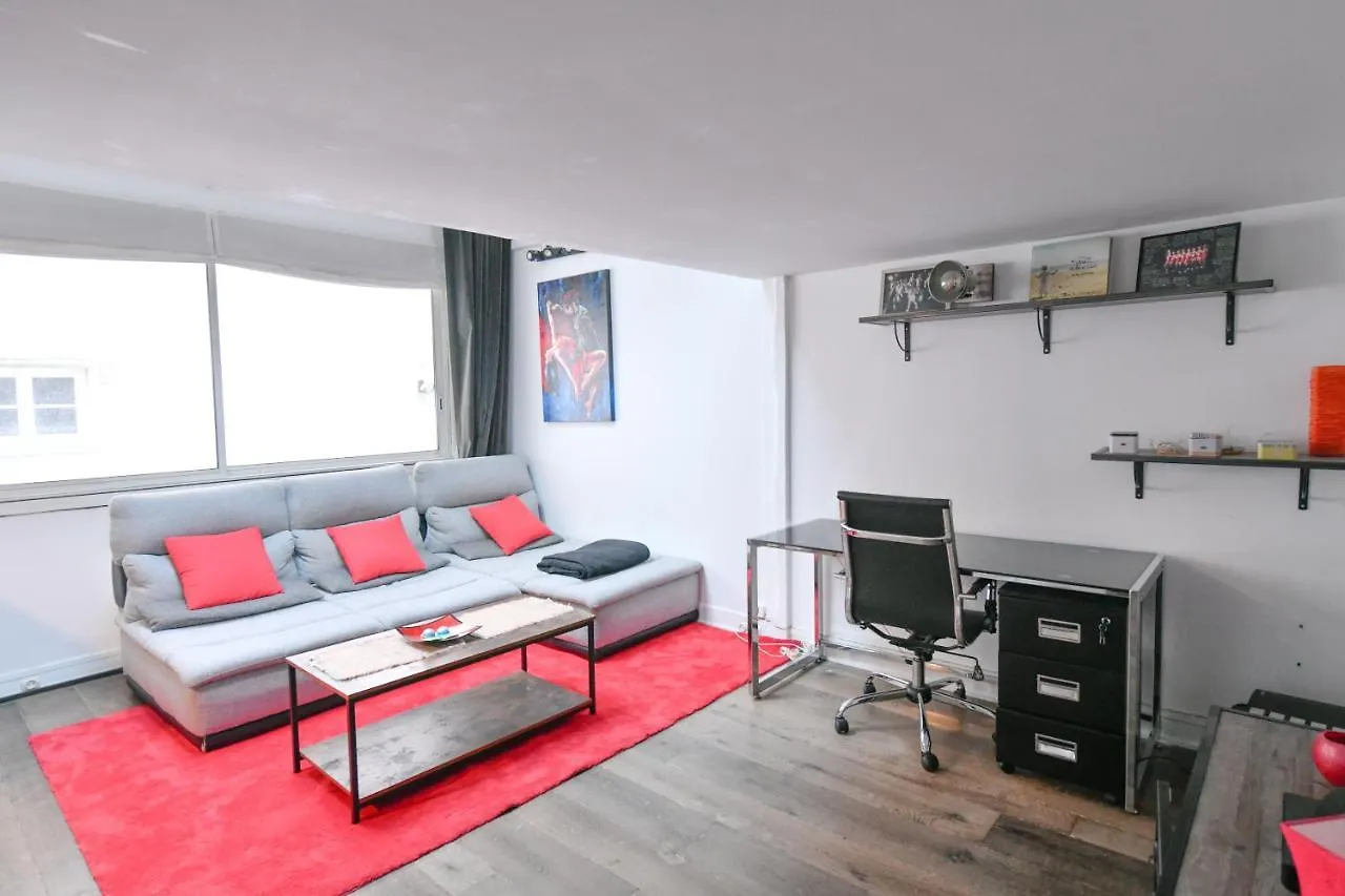Duplex Design & Moderne En Plein Coeur De Paris Apartment