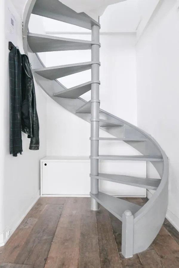Duplex Design & Moderne En Plein Coeur De Paris Apartment