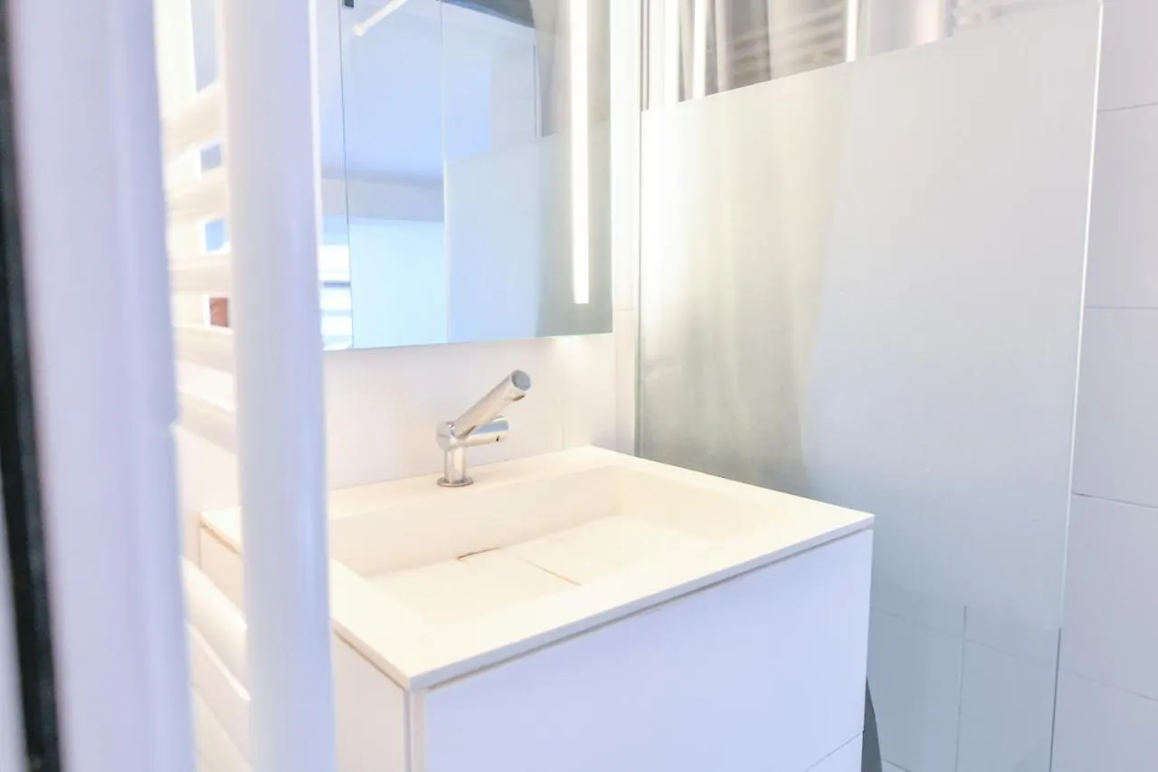 Duplex Design & Moderne En Plein Coeur De Paris Apartment
